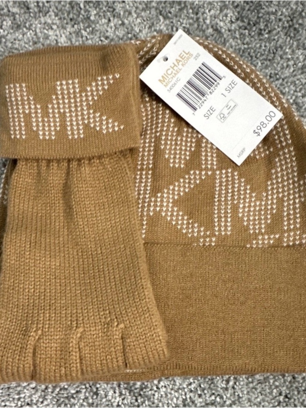 NWT Michael Kors Camel and White Knit Logo Beanie & Gloves Set